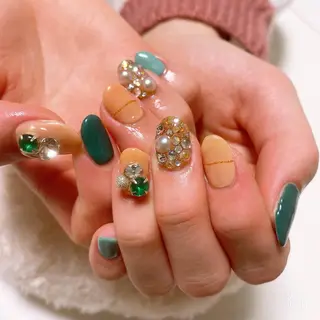 ネイル The Best Beauty受付担当のヘアスタイル