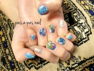 ネイル Yakko pas á pasのネイルデザイン