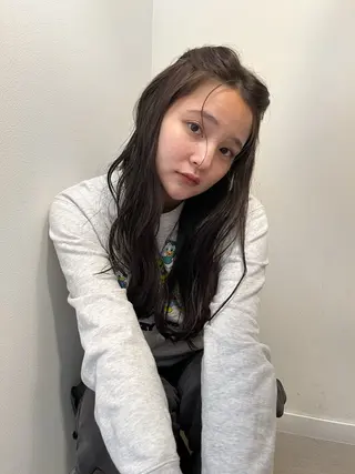 ロング パーマ GO TODAY シェアサロン 表参道Flos店所属・nishi fuyumiのヘアスタイル