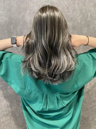 セミロング _WHITE+ 南海難波店のヘアスタイル