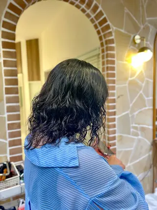 ミディアム パーマ 辻 雅也のヘアスタイル