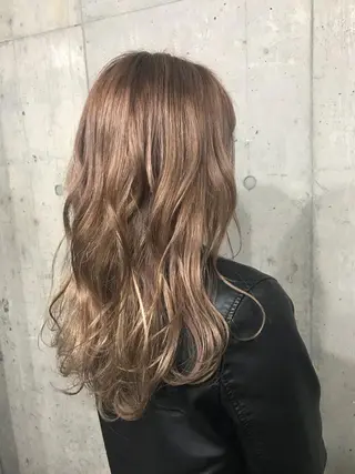 セミロング カラー パーマ ヘアアレンジ メンズ キッズ ネイル マツエク・マツパ サロンドミルク 原宿のヘアスタイル