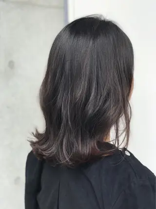 ミディアム カラー  渡部 妃月のヘアスタイル