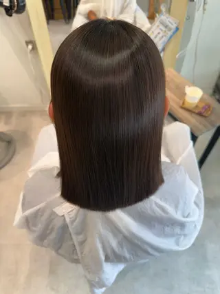 晶／艶髪カラー ／トリートメントのヘアスタイル