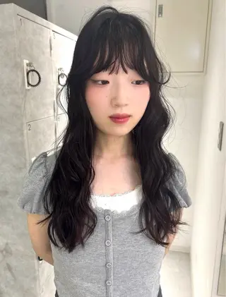 セミロング カラー Nana/透けカラー ×似合わせカットのヘアスタイル