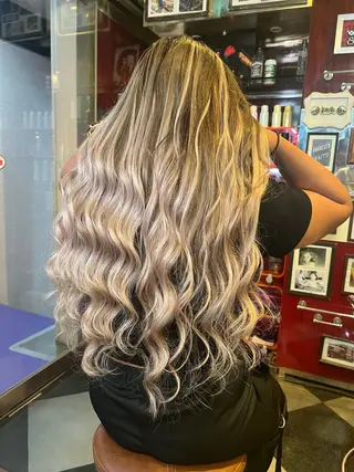 ロング 横浜ロングミディアム レイヤー/ 平林侑馬のヘアスタイル