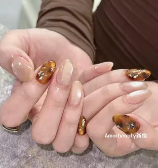 ネイル Kaka_ パラジェル、長さだしのネイルデザイン