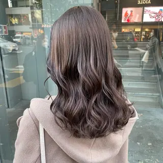 ロング カラー ブラウンベージュ🤎 ブリーチなし🤎のヘアスタイル
