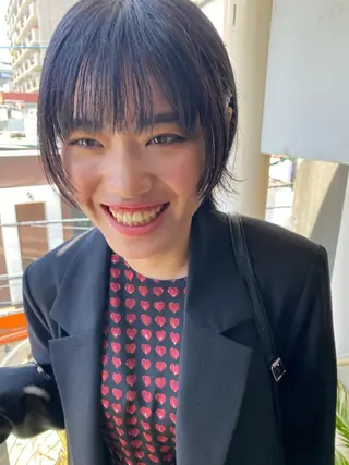 ショート カラー qiie/ワンカラー インナーカラーのヘアスタイル