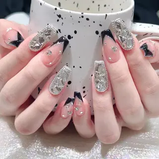 ネイル Queens 榊 まおのネイルデザイン