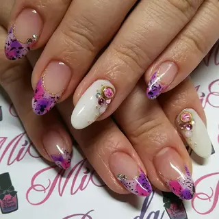 ネイル カラー MiRanda Nail所属・MiRanda 保坂 舞のネイルデザイン