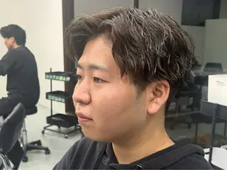 ショート パーマ メンズ FeU 宇都宮戸祭所属・宮下 遼太のヘアスタイル