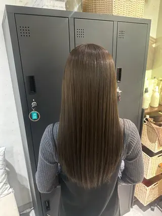 ロング カラー JOS所属・上野/エフェクトブリ ーチ✂︎touiのヘアスタイル