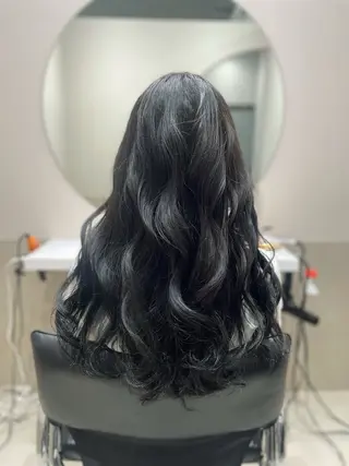 ロング カラー 佐野 えり奈のヘアスタイル
