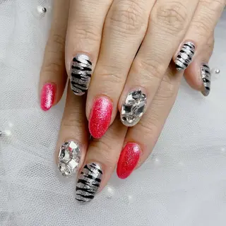 ネイル . JUNのネイルデザイン