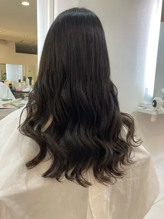 ロング ヘアー・クロマチックノート所属・杣澤 詩乃のヘアスタイル