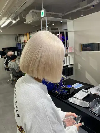 カラー レイヤー・ブリーチ kiyotoshiのヘアスタイル