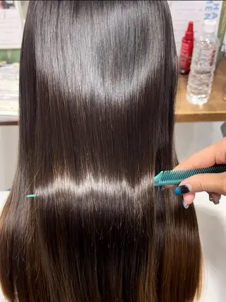 ロング 拝頭　奈枝 Beretのヘアスタイル