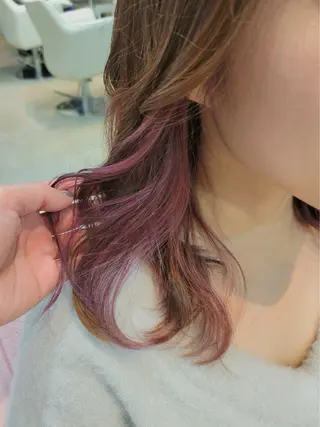 セミロング ツヤ感ナチュラル 野口晴菜のヘアスタイル