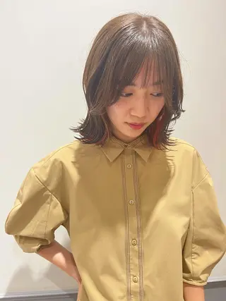 ミディアム レイヤーカット/ 透明感カラー レイのヘアスタイル