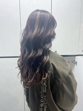 ミディアム 濱川響太レディース カットモデルのヘアスタイル