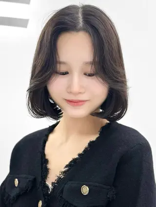 ミディアム カラー ヘアアレンジ 縮毛矯正ボブ🤍 韓国ヘア/ひかりのヘアスタイル