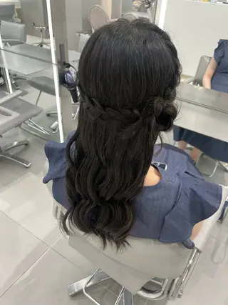 ヘアアレンジ ヘアセット🎀耳つぼ 👂💎MONAMIのヘアスタイル