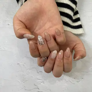 ネイル PEEKABOO京橋 EYE&NAILのマツエク・マツパデザイン