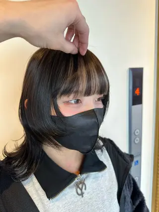 ミディアム 大阪ウルフカット ハッシュカットのヘアスタイル