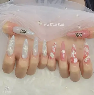 ミディアム Pio Mielのネイルデザイン