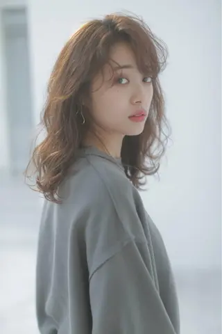 セミロング 🦭うるツヤ髪 /藤本和明🦭のヘアスタイル