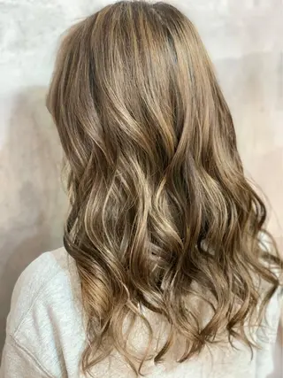 ロング SALOWIN心斎橋Suite店所属・ブリーチ毛にもできる 縮毛矯正|鷹司郎のヘアスタイル