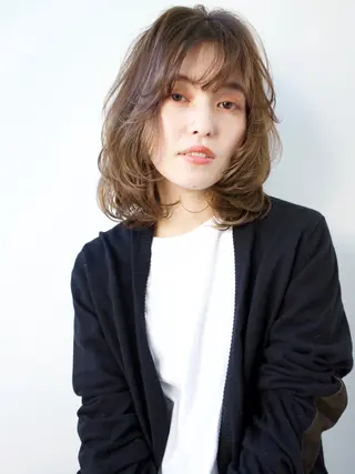 ミディアム カラー SALOWIN武蔵小杉店所属・国内最高濃度の水素 /髪質改善/ケア特化のヘアスタイル