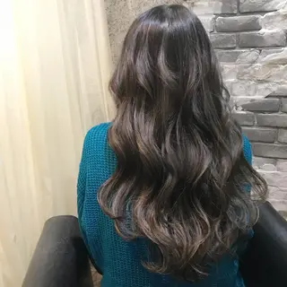 ロング カラー Tsuyoki .のヘアスタイル