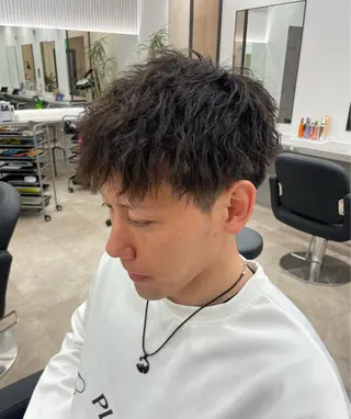 ショート パーマ ヘアアレンジ メンズ 艶髪/髪質改善/ 縮毛矯正⭐️熊野未来のヘアスタイル