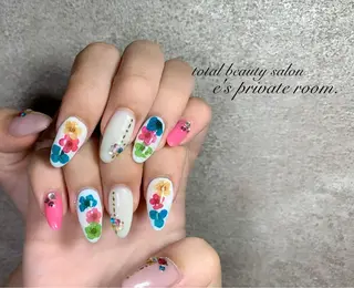 ネイル LAVISH nail salonのネイルデザイン