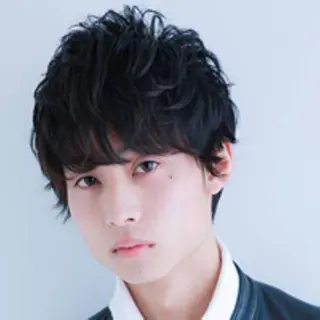 ショート メンズ インナーカラー/ ストレート/奥野洸也のヘアスタイル