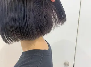 ショート カラー 透明感♡︎♡︎ 佐々木早苗のヘアスタイル