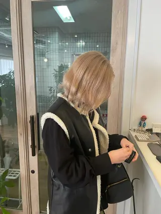 ミディアム カラー 🇰🇷ハイトーン× 韓国レイヤー레이어드のヘアスタイル