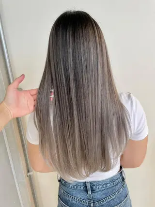 ロング カラー siesta by amble luxeのヘアスタイル