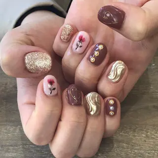 ネイル Nest 三田のマツエク・マツパデザイン