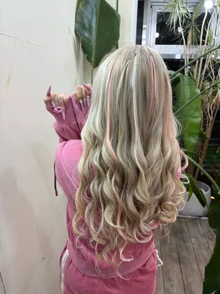 ロング WEST OLAND 黒坂佳乃のヘアスタイル