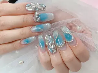 ネイル ネイルサロンエクラ 🫧Shizukaのネイルデザイン