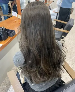 ロング 三宅 美帆のヘアスタイル