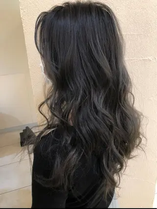 ロング 池田 早穂のヘアスタイル