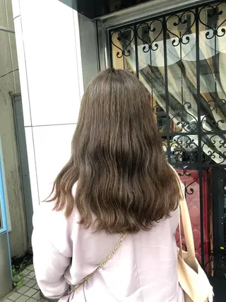 ロング カラー フラミューム関内店所属・角地山 京子のヘアスタイル