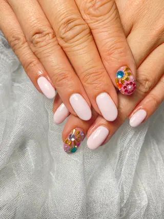 ネイル Ｌｉｔ所属・Ｌｉｔ .のネイルデザイン