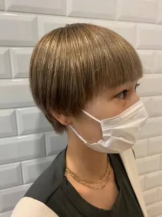 ショート カラー APPiiS所属・APPiiS 柳田 葵のヘアスタイル