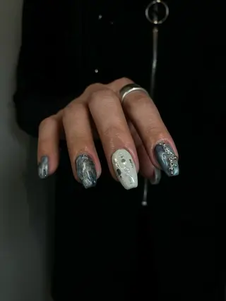 ネイル 土川 芽依奈のネイルデザイン