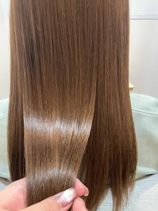 セミロング カラー やました りなのヘアスタイル